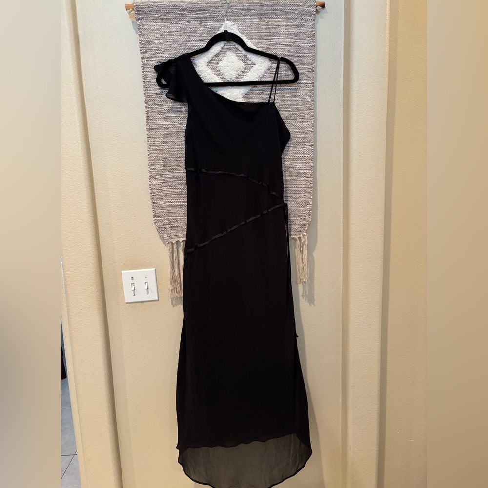 Y2K Alyn Paige Black One Shoulder Sheath Dress